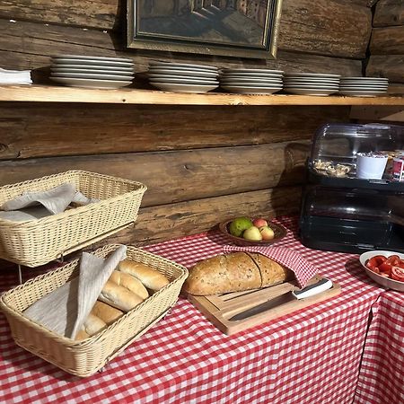 Gazdovsky Dvor B&B S Mini Wellness Bešeňová Kültér fotó