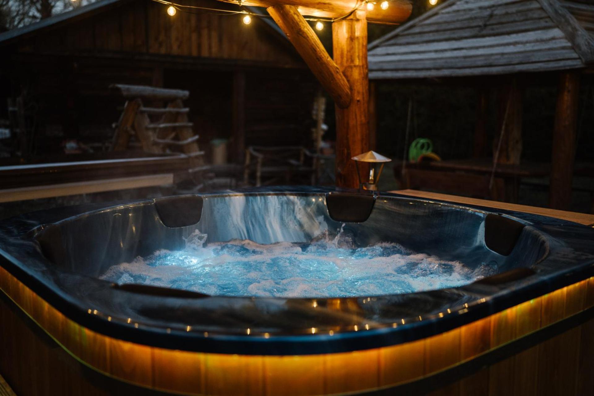 Gazdovsky Dvor B&B S Mini Wellness Bešeňová Kültér fotó