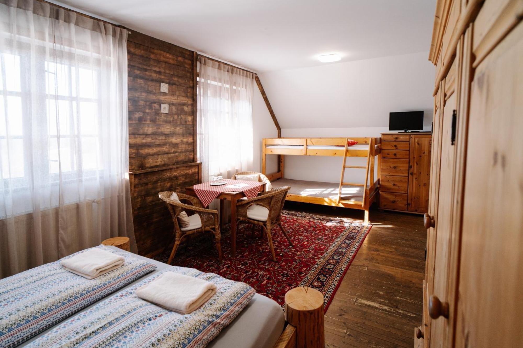 Gazdovsky Dvor B&B S Mini Wellness Bešeňová Kültér fotó
