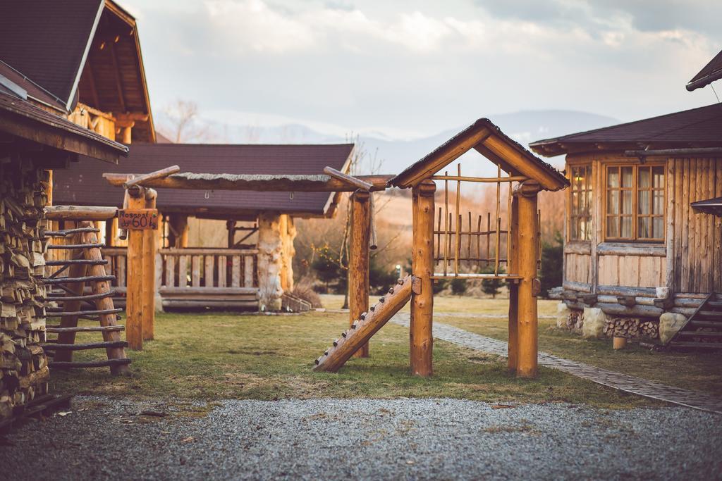 Gazdovsky Dvor B&B S Mini Wellness Bešeňová Kültér fotó